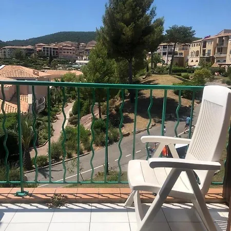 A Cap Esterel Village Pierre Et Piscines Et Parking Inclus Apartament
