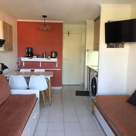 A Cap Esterel Village Pierre Et Quartier Belvedere Piscines Et Parking Inclus