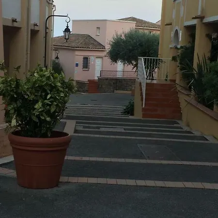 à Cap Estérel Agay- Village Pierre Et Quartier Belvédère Piscines Et Parking Inclus Appartement *