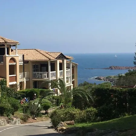 A Cap Esterel Village Pierre Et Piscines Et Parking Inclus Saint-Raphael (Var)