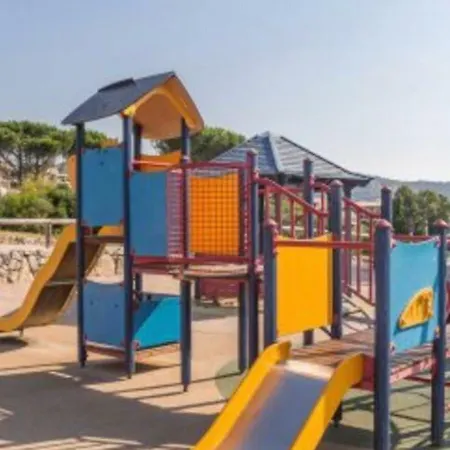 A Cap Esterel Village Pierre Et Piscines Et Parking Inclus Apartament