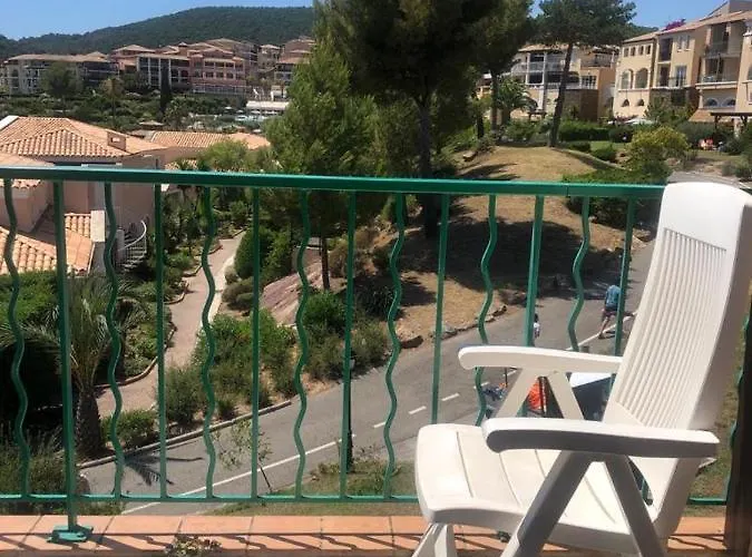 à Cap Estérel Village Pierre Et Quartier Belvédère Piscines Et Parking Inclus Apartamento