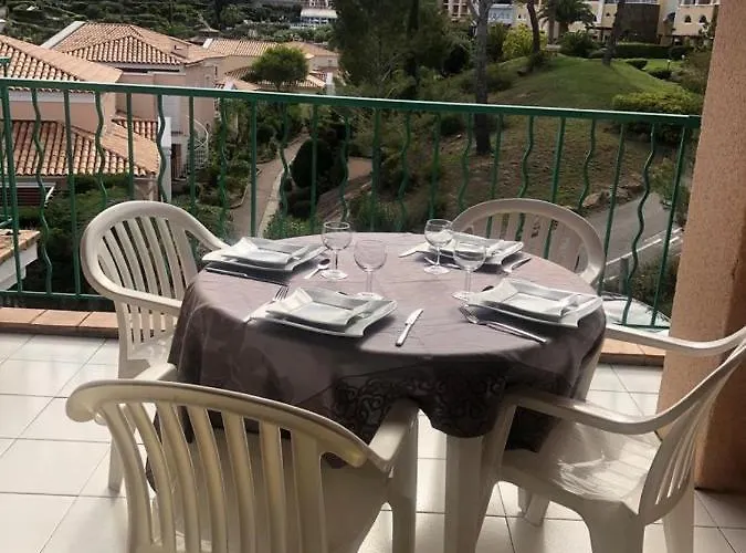 à Cap Estérel Village Pierre Et Quartier Belvédère Piscines Et Parking Inclus Saint-Raphaël