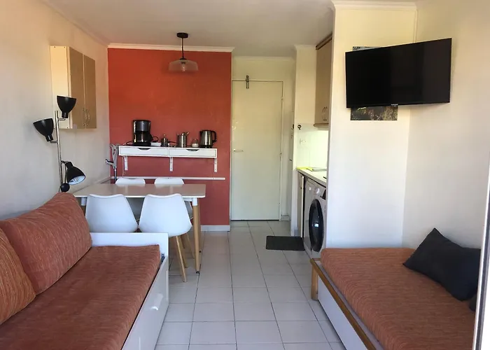 A Cap Esterel Village Pierre Et Quartier Belvedere Piscines Et Parking Inclus