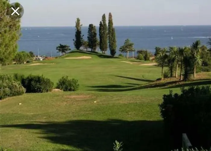 A Cap Esterel Village Pierre Et Quartier Belvedere Piscines Et Parking Inclus Apartment Saint-Raphaël