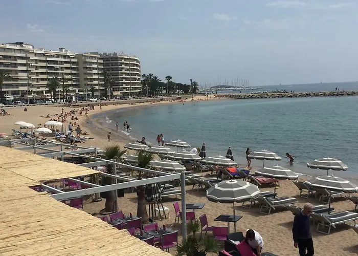 à Cap Estérel Village Pierre Et Quartier Belvédère Piscines Et Parking Inclus * Saint-Raphaël