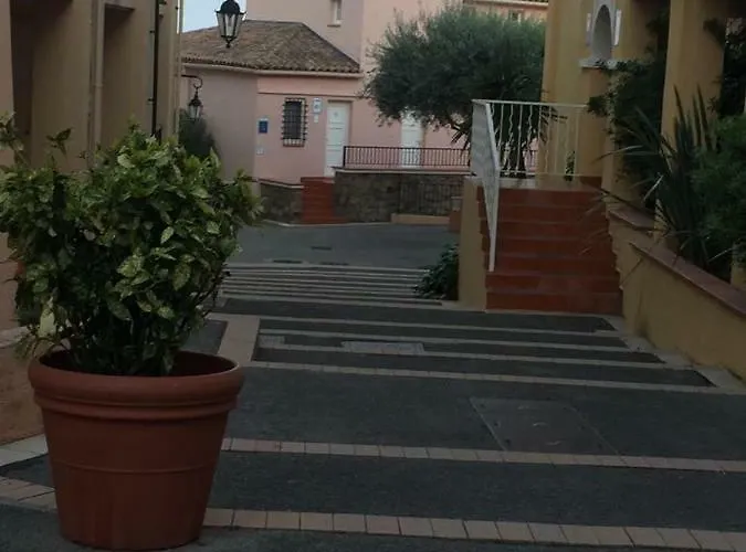 A Cap Esterel Village Pierre Et Quartier Belvedere Piscines Et Parking Inclus Daire *