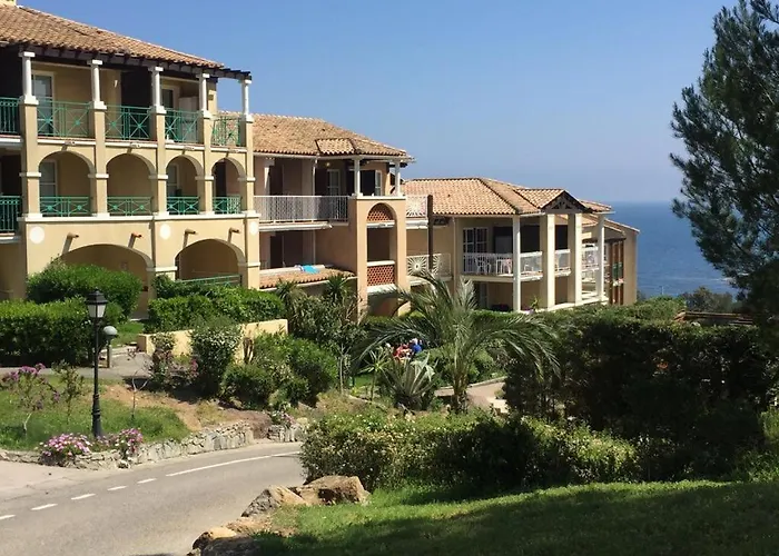 A Cap Esterel Village Pierre Et Quartier Belvedere Piscines Et Parking Inclus Apartment Saint-Raphaël