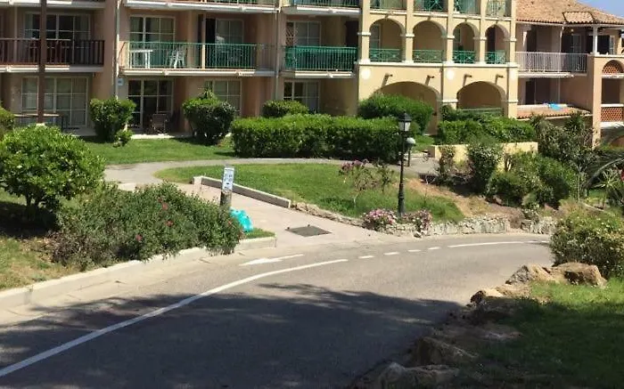 A Cap Esterel Village Pierre Et Quartier Belvedere Piscines Et Parking Inclus