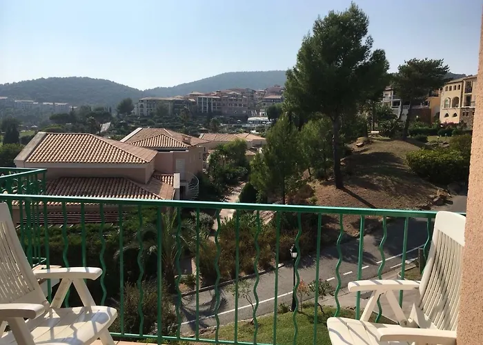 à Cap Estérel Village Pierre Et Quartier Belvédère Piscines Et Parking Inclus Apartamento Saint-Raphaël
