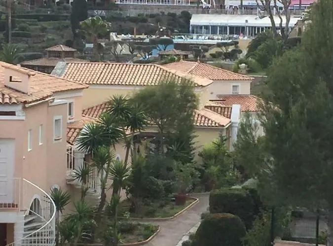 à Cap Estérel Village Pierre Et Quartier Belvédère Piscines Et Parking Inclus * Saint-Raphaël