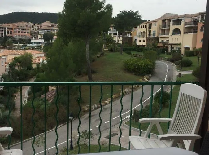 A Cap Esterel Village Pierre Et Quartier Belvedere Piscines Et Parking Inclus Apartment *