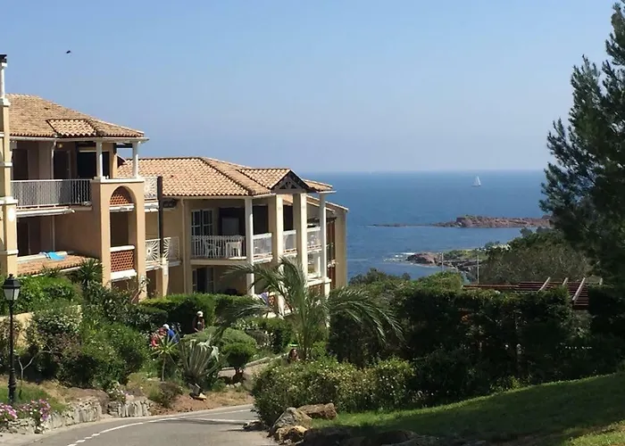 A Cap Esterel Village Pierre Et Quartier Belvedere Piscines Et Parking Inclus Saint-Raphaël
