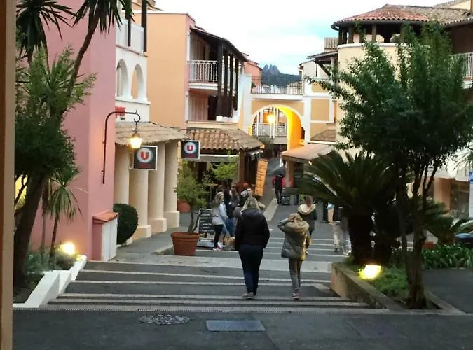 Apartment A Cap Esterel Village Pierre Et Quartier Belvedere Piscines Et Parking Inclus Saint-Raphaël